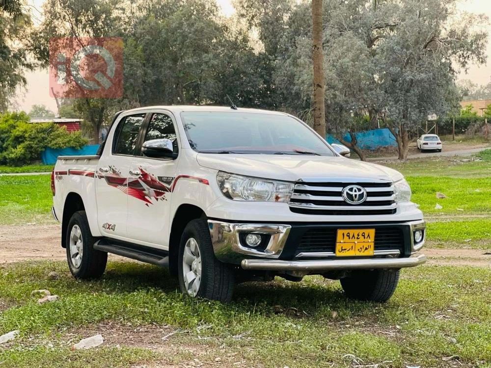 تويوتا هايلوكس